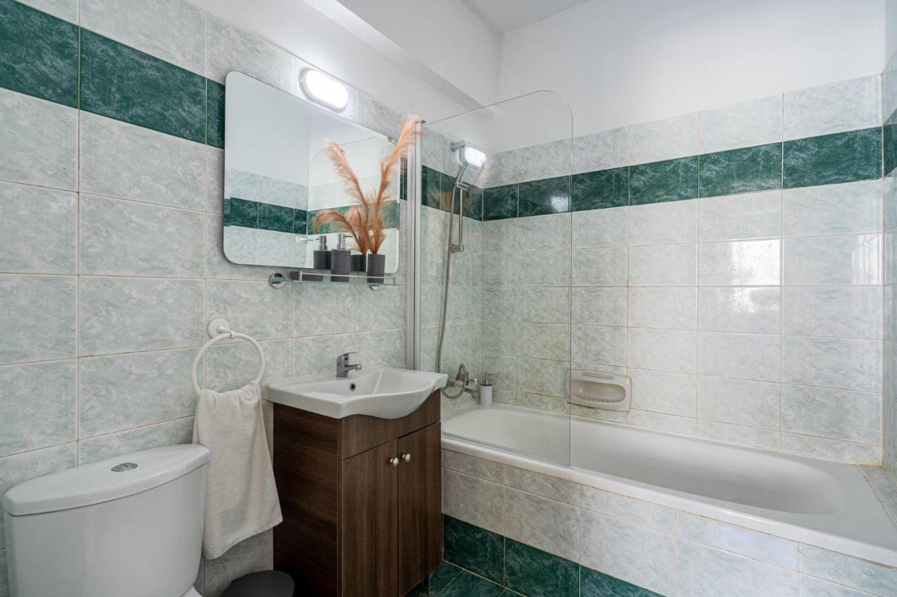 Araminta 2-Bedroom Apartment In Larnaca Dış mekan fotoğraf