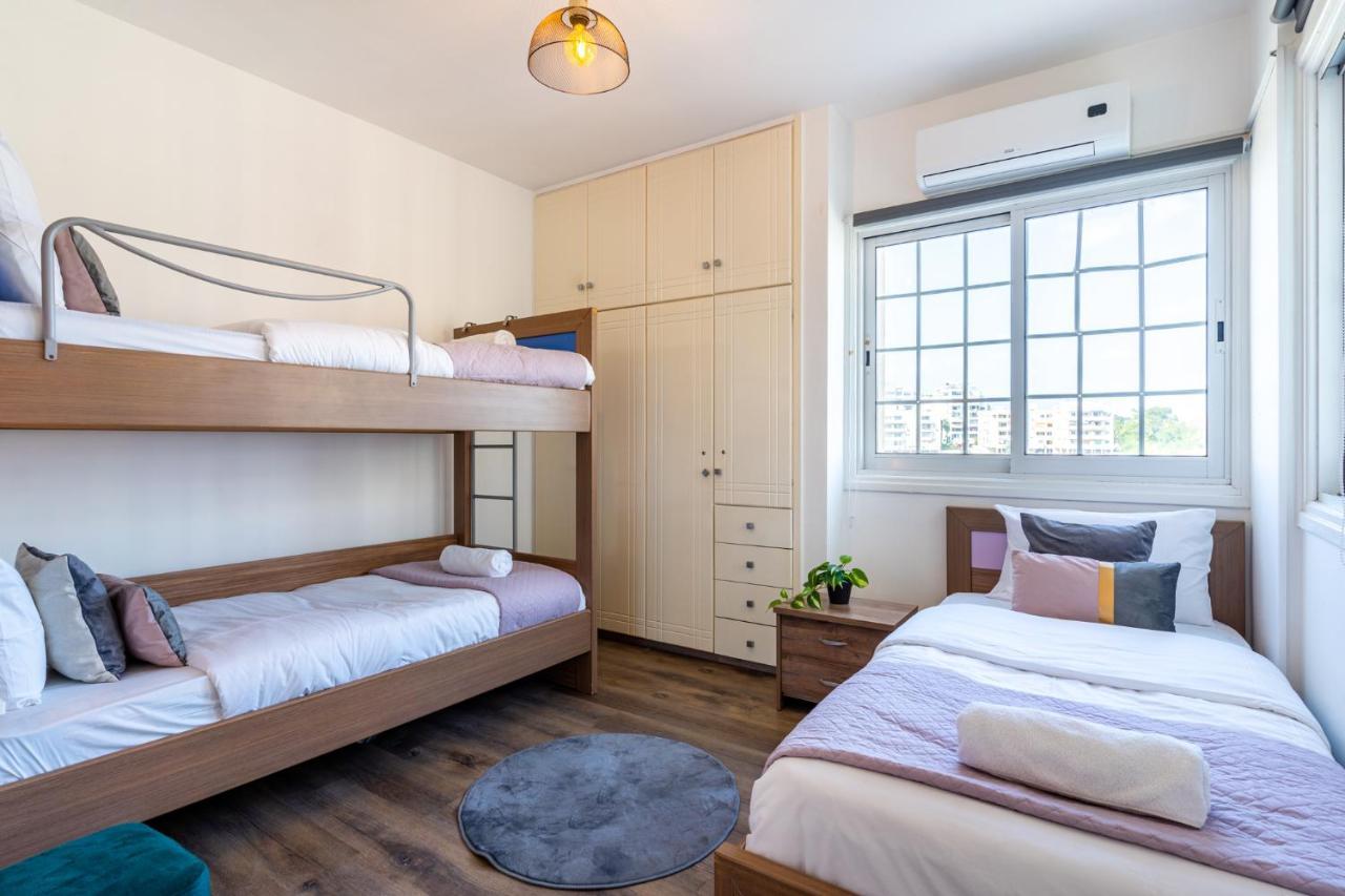Araminta 2-Bedroom Apartment In Larnaca Dış mekan fotoğraf